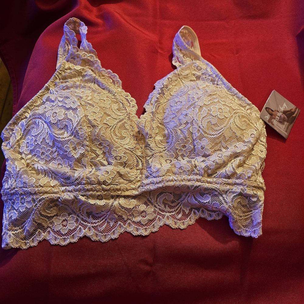 Smart & Sexy Lace Bralette in Cream